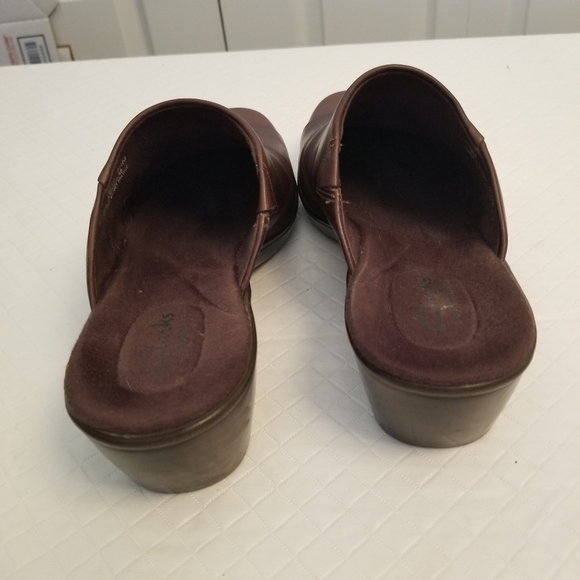 Women’s Clark’s Bendables Brown Leather Slip On Clogs 7.5M - Picture 6 of 6